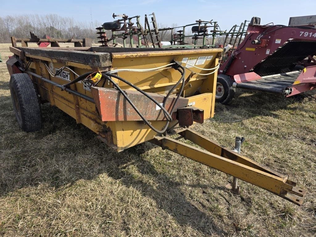 Knight 252 Equipment Image0