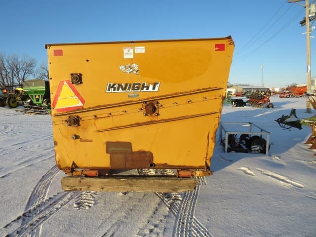 Image of Knight 3300 equipment image 3