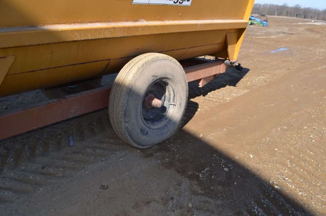 Image of Knight 3300 equipment image 2