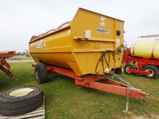 Image of Knight 3700 equipment image 1