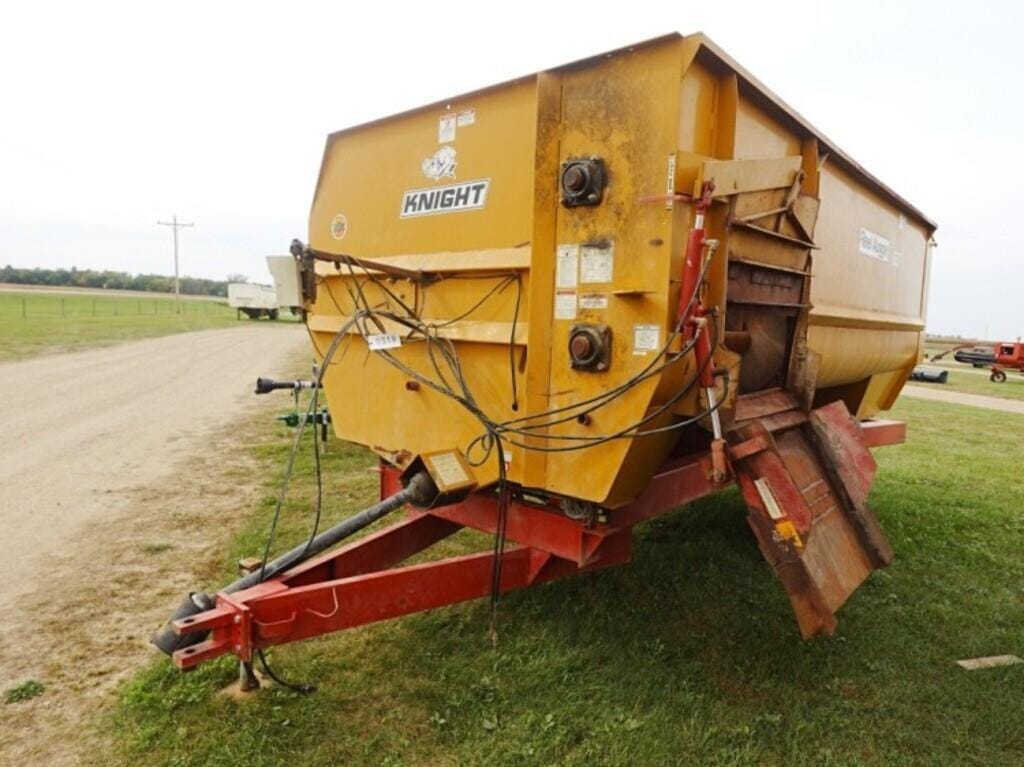 Knight 3700 Equipment Image0