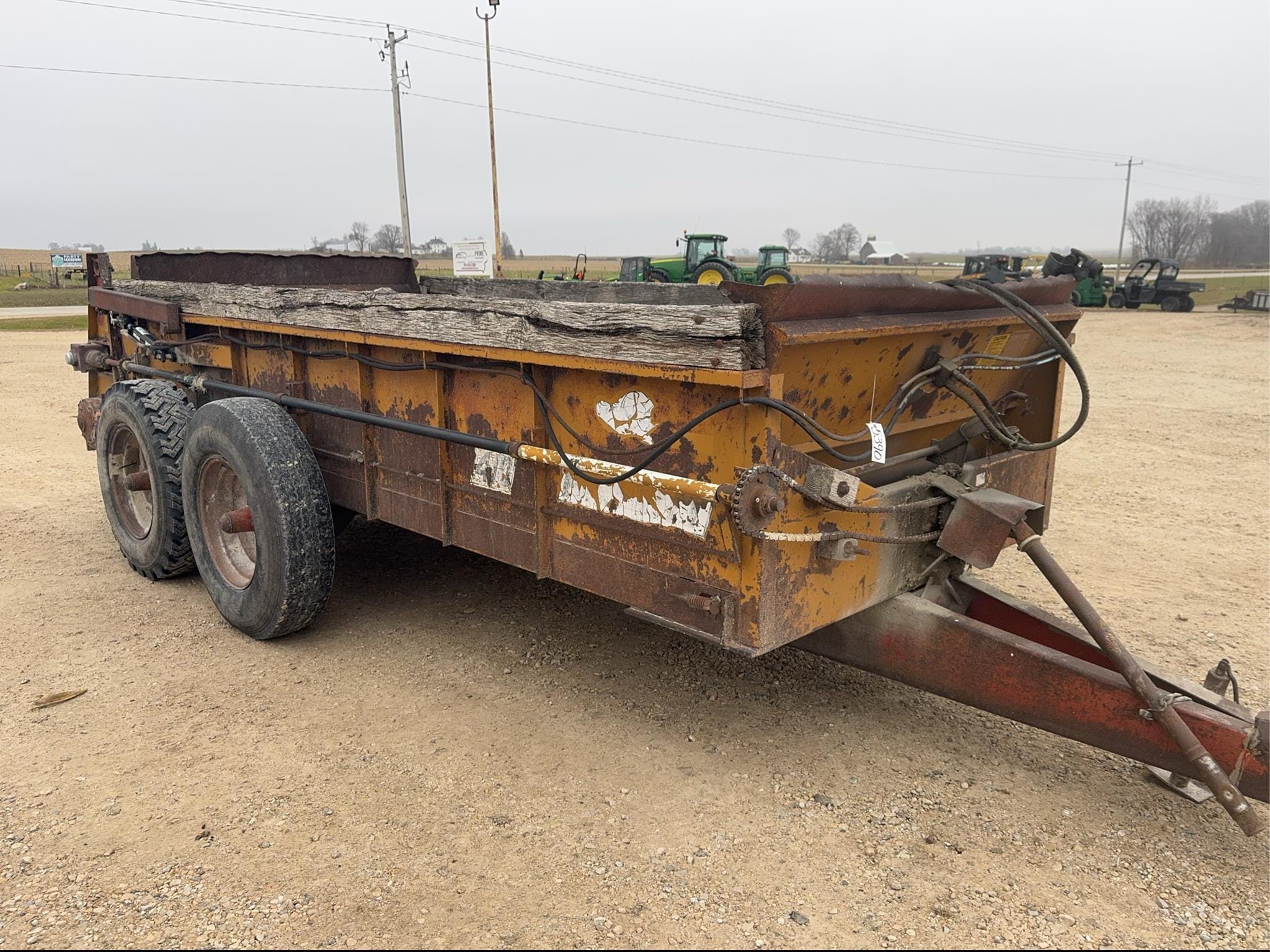 Knight 410 Equipment Image0