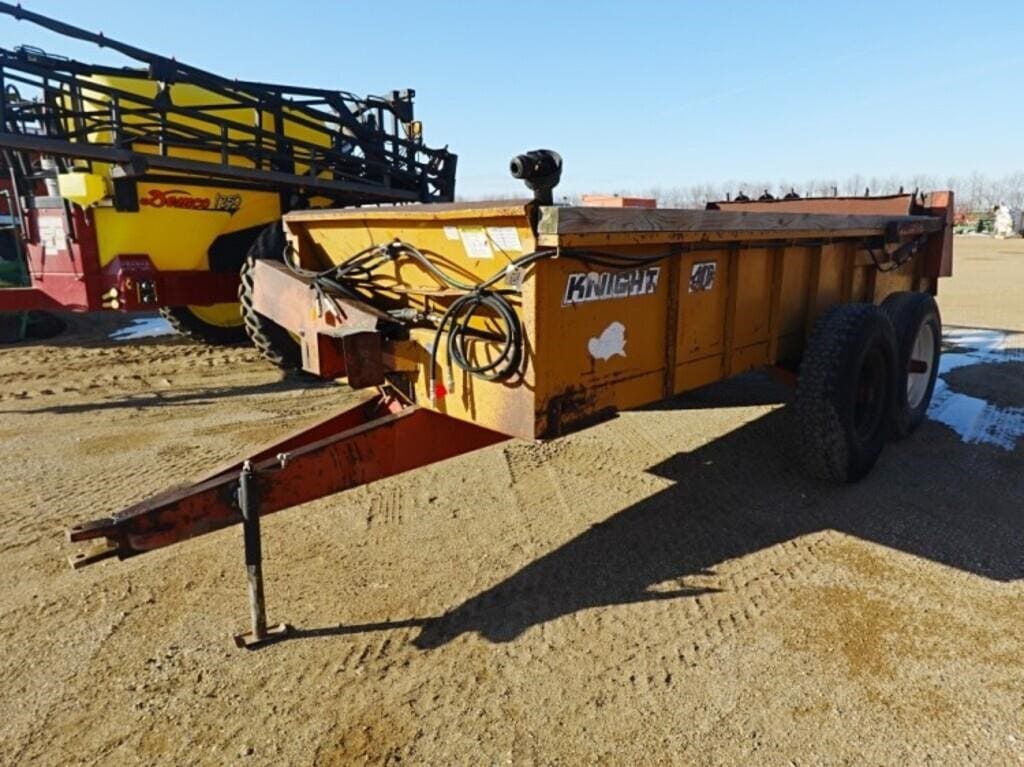 Knight 410 Equipment Image0