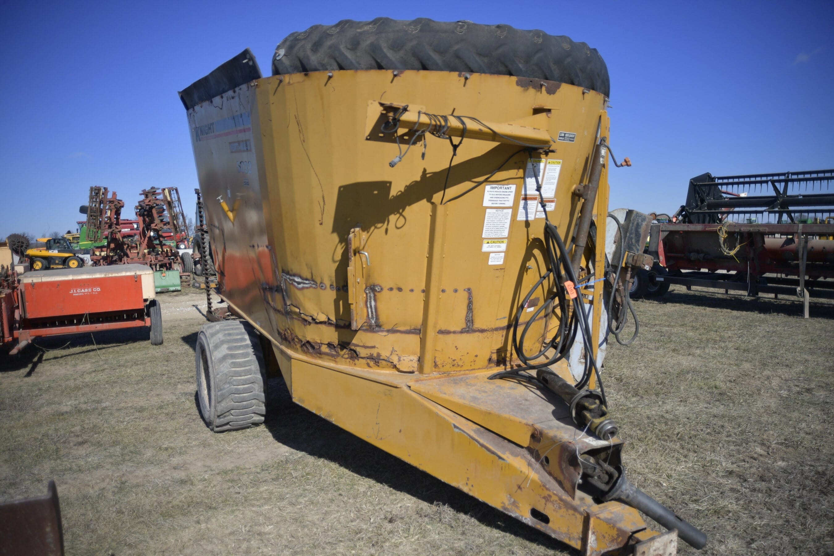 Kuhn Knight Vertical Maxx 5032 Equipment Image0