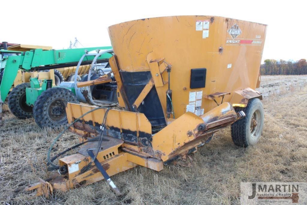 Kuhn Knight 5144 Equipment Image0