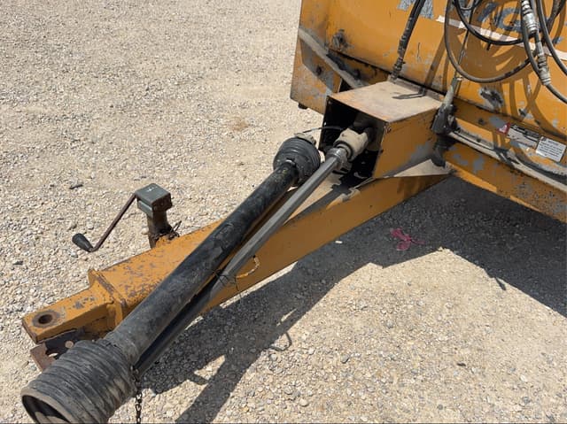Image of Kuhn Knight 8124 equipment image 2