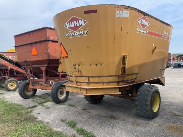 Image of Kuhn Knight Vertical Maxx 5032 equipment image 3