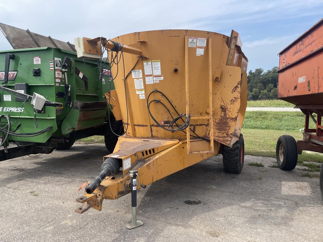 Image of Kuhn Knight Vertical Maxx 5032 Primary image