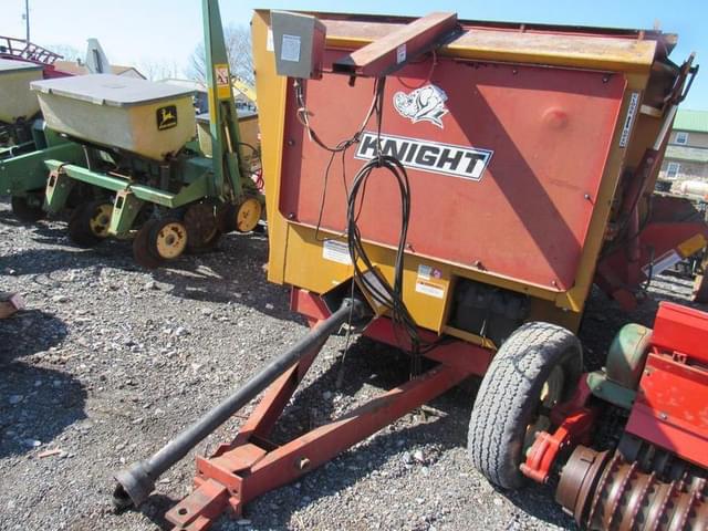Image of Knight 3300 equipment image 2