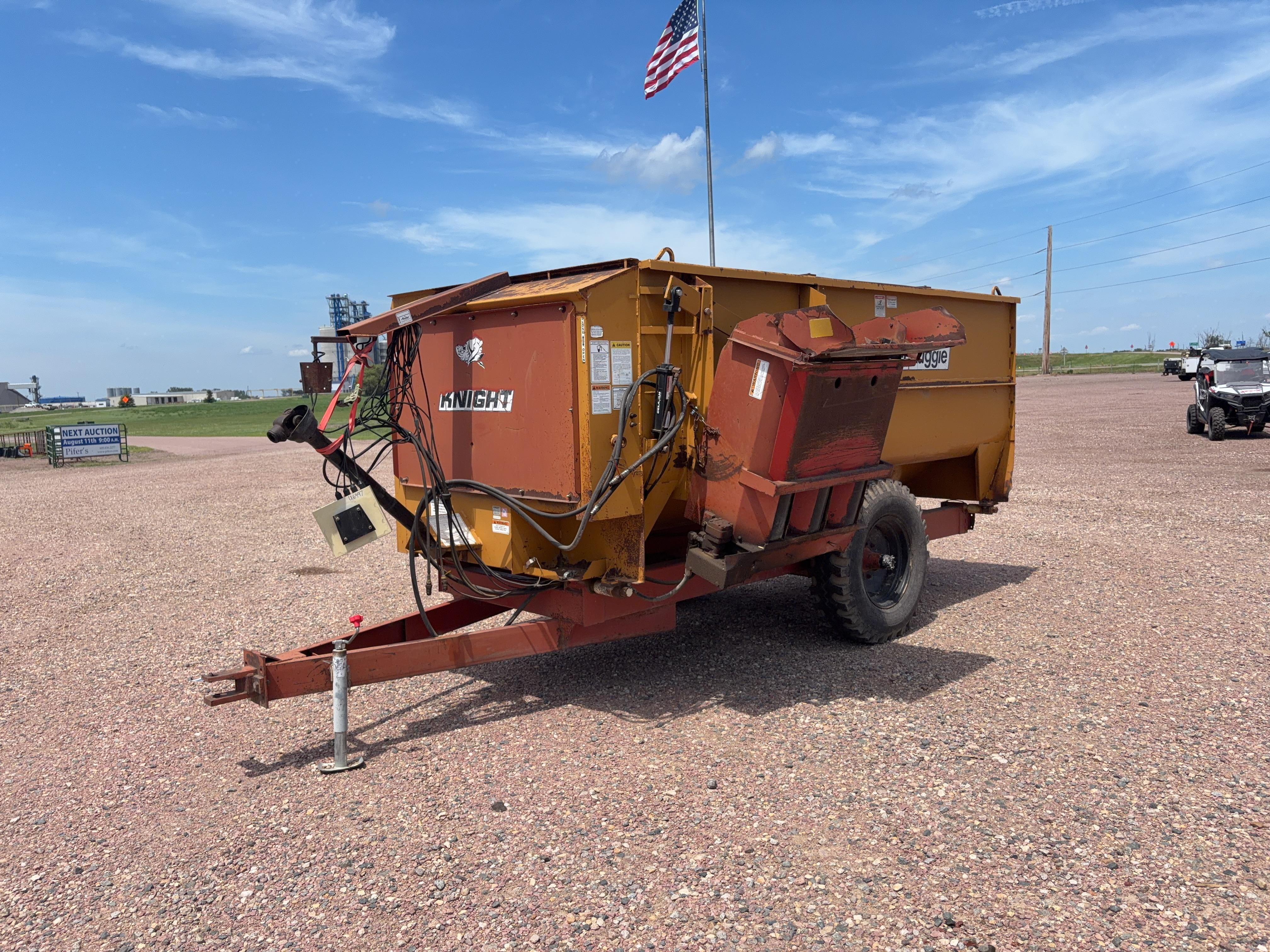 Knight RA3300 Equipment Image0