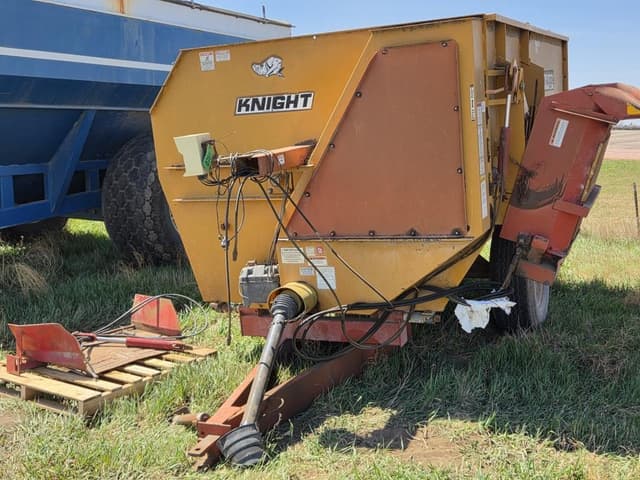 Image of Knight 3450 equipment image 4