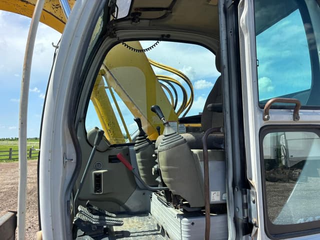 Image of Kobelco 115SR equipment image 4