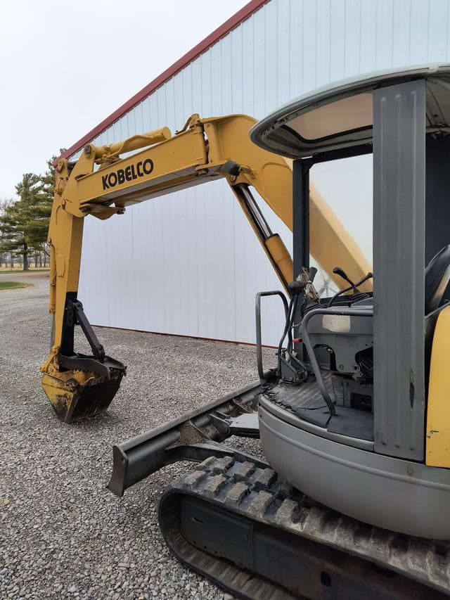 Image of Kobelco 50SR equipment image 4