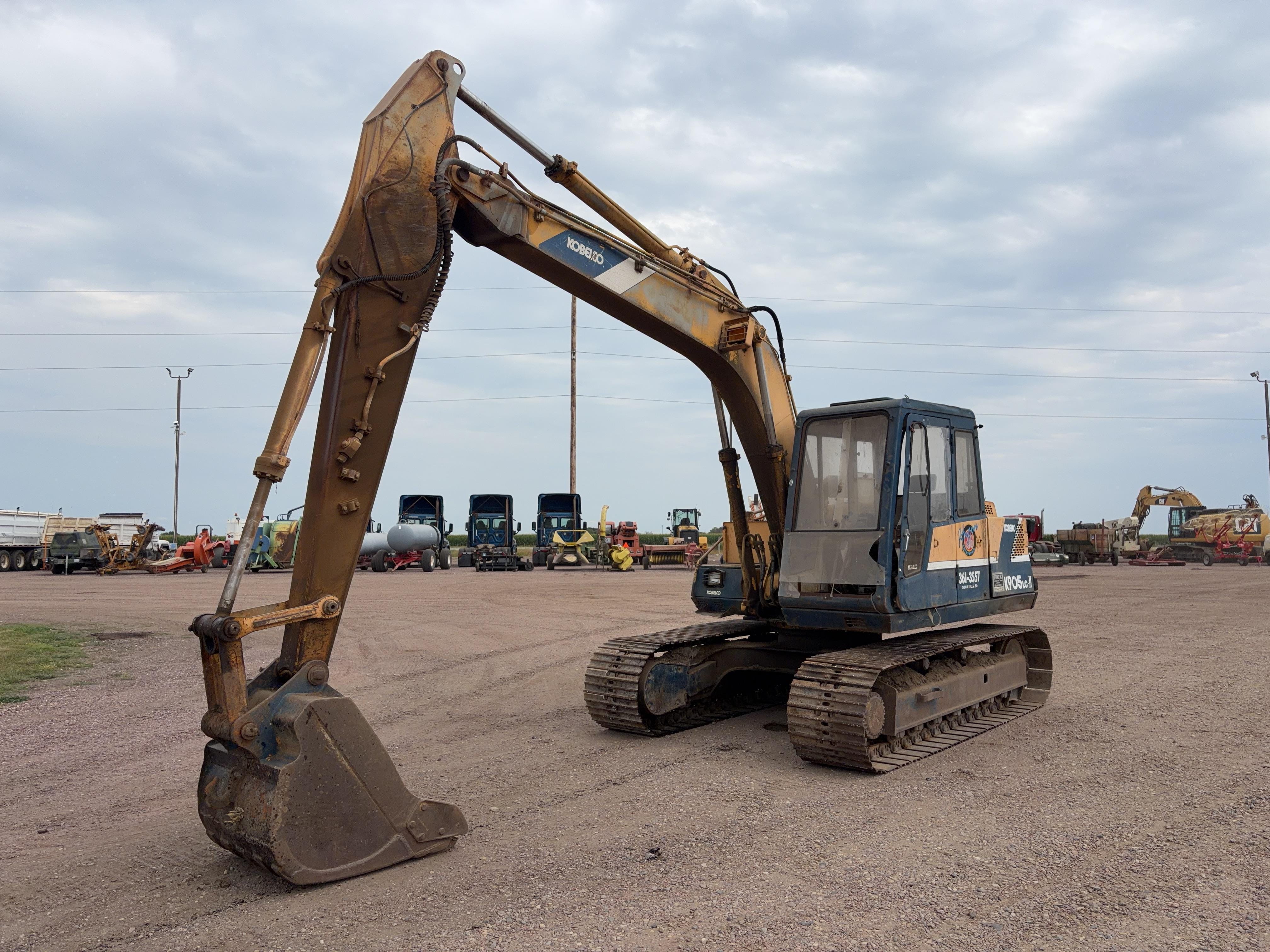Kobelco K905 Equipment Image0
