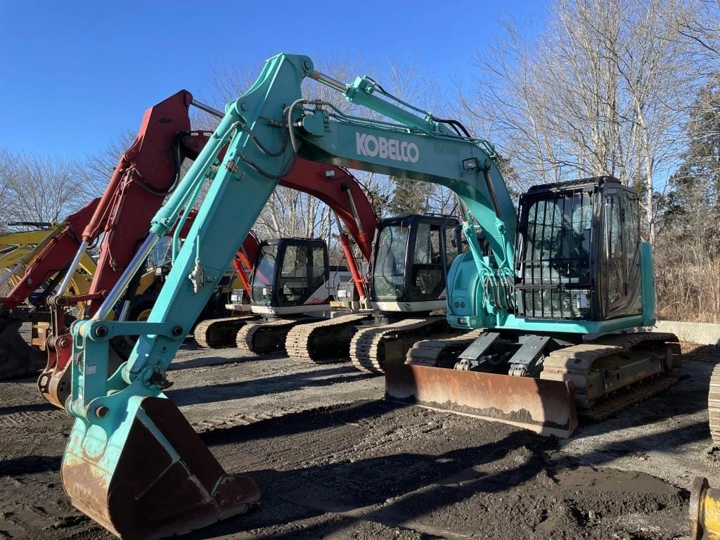 Kobelco SK135SR Equipment Image0