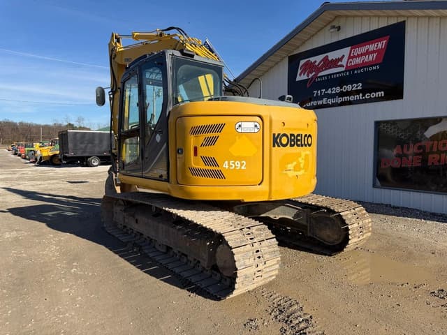 Image of Kobelco SK140SRLC-3 equipment image 2