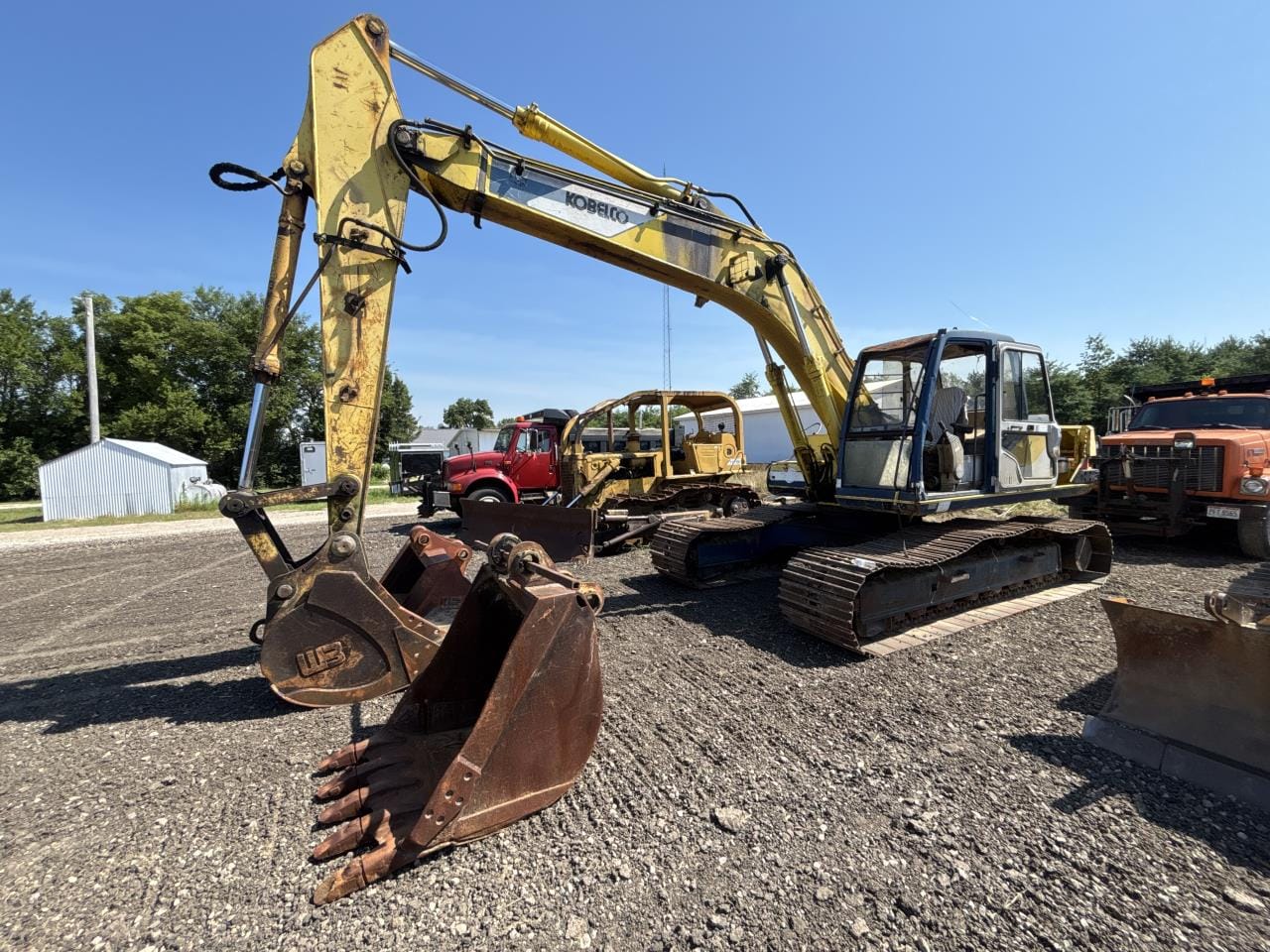 Kobelco SK200LC Equipment Image0