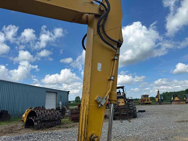 Image of Kobelco Sk210 equipment image 4