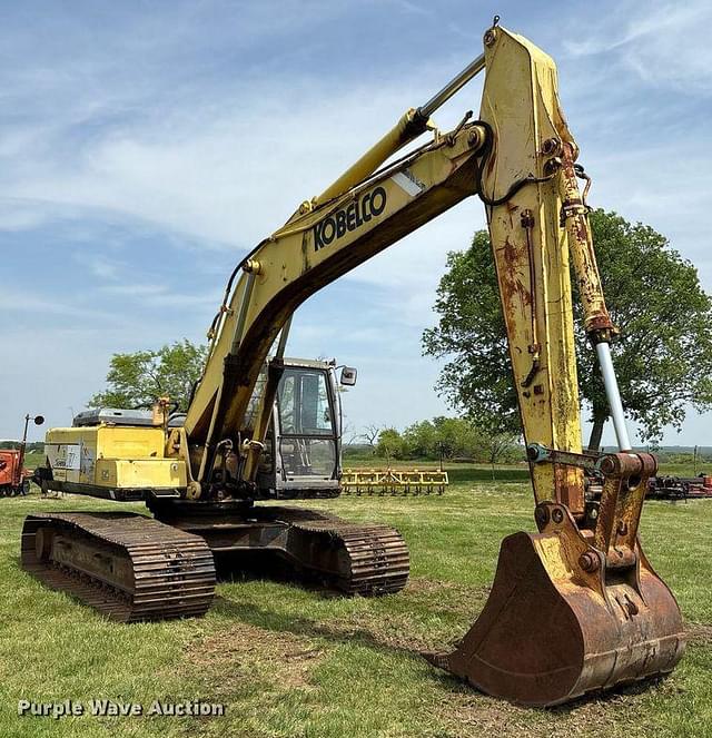 Image of Kobelco SK220 equipment image 2