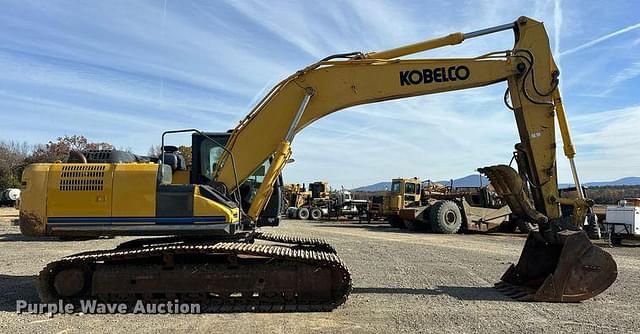 Image of Kobelco SK260LC-10 equipment image 3