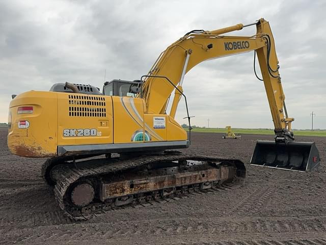 Image of Kobelco SK260LC equipment image 2