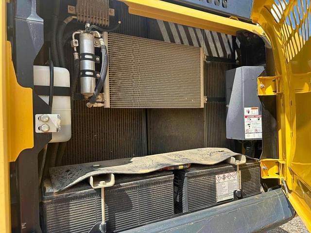 Image of Kobelco SK300 equipment image 3