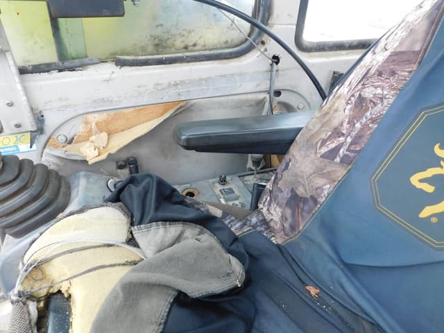 Image of Kobelco SK300LC equipment image 3