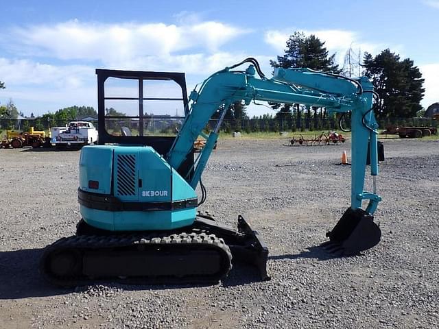 Image of Kobelco SK30UR equipment image 2