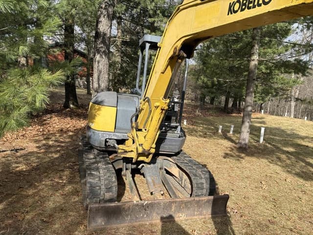 Image of Kobelco SK45SR-2 equipment image 3