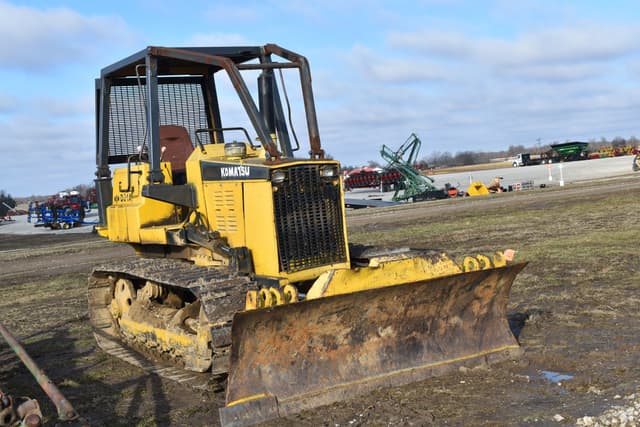 Image of Komatsu D31A equipment image 2