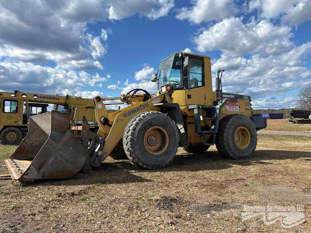 Main image Komatsu 320