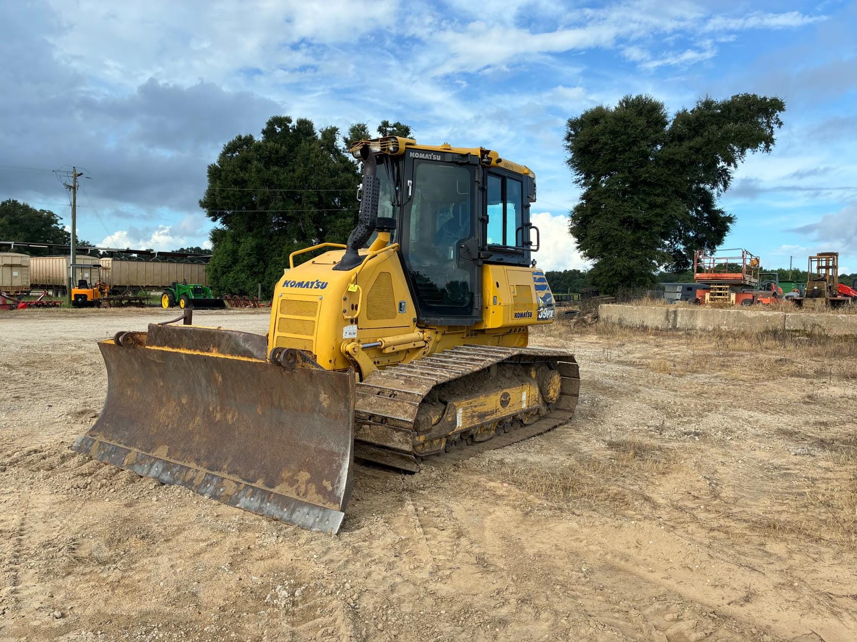Komatsu D39PX Equipment Image0