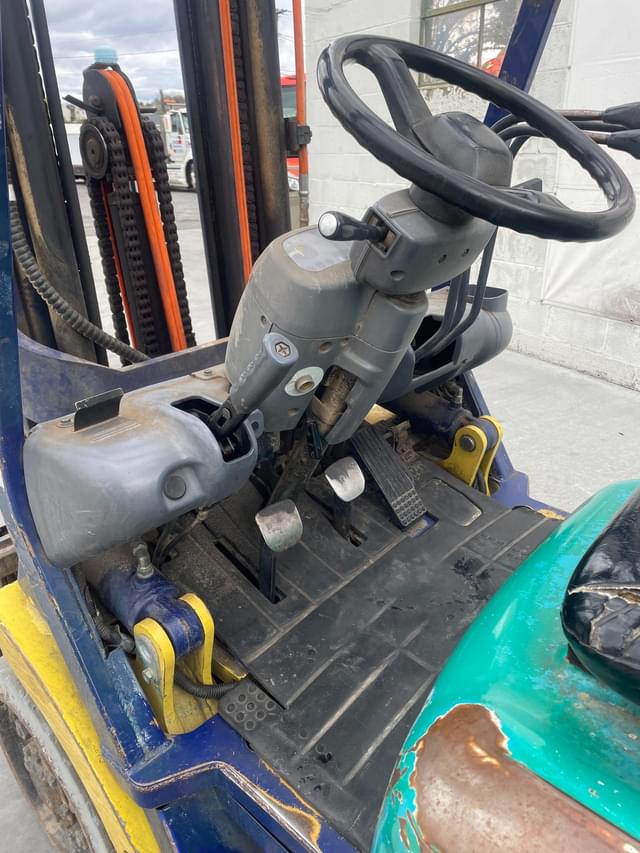 Image of Komatsu FG20ST-12 equipment image 4