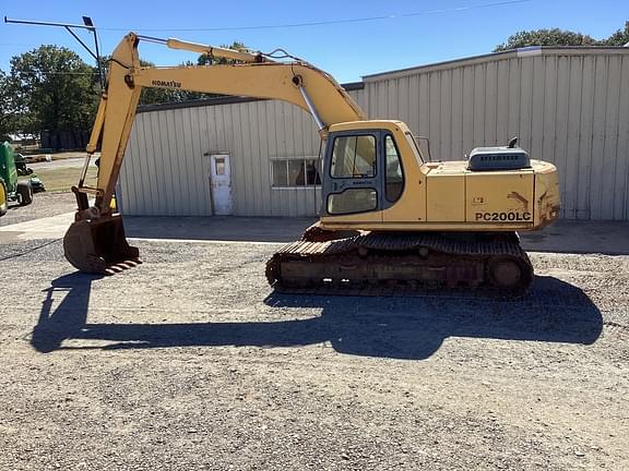 Komatsu PC200LC Equipment Image0