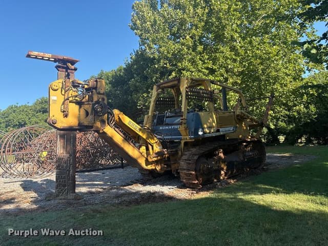 Image of Komatsu D135A equipment image 4