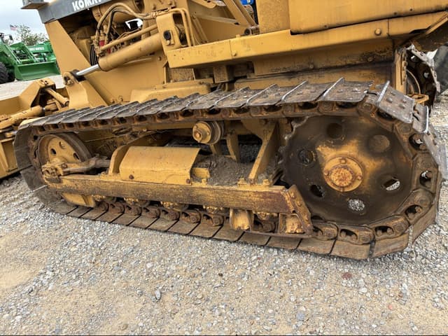 Image of Komatsu  D20A equipment image 4