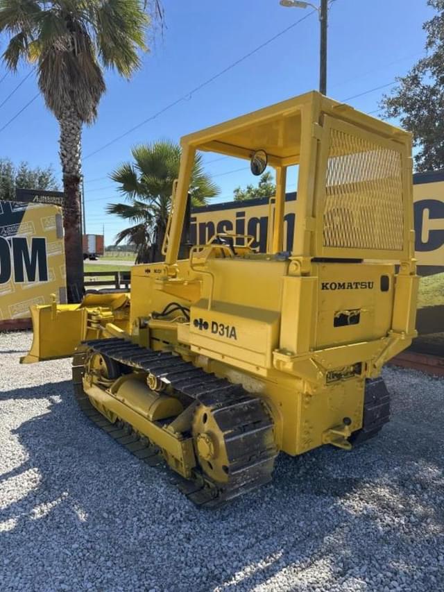 Image of Komatsu D31A-16 equipment image 1