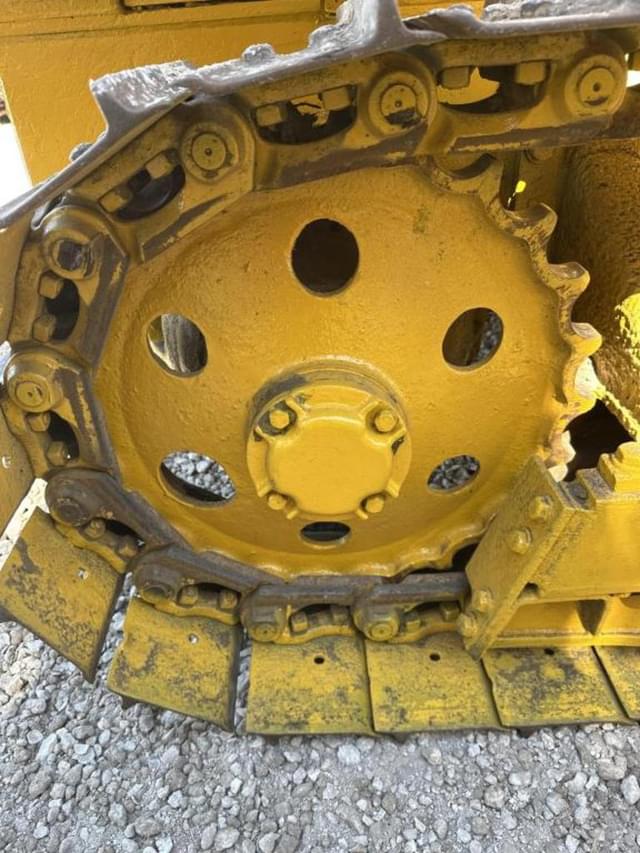 Image of Komatsu D31A-16 equipment image 3