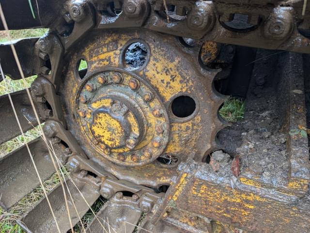 Image of Komatsu D31P equipment image 4