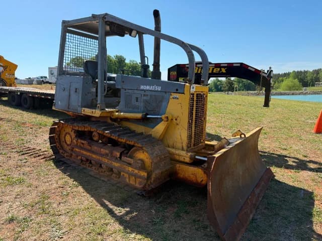 Image of Komatsu D32E equipment image 1
