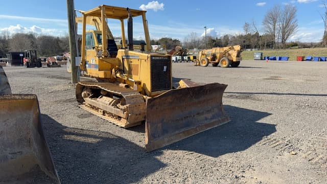 Image of Komatsu D37E equipment image 2