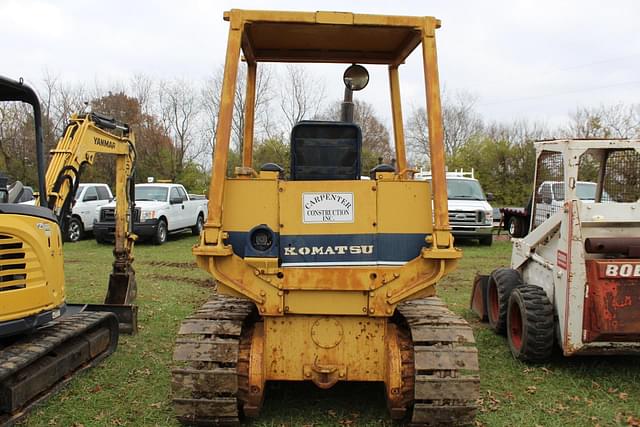 Image of Komatsu D37E equipment image 4