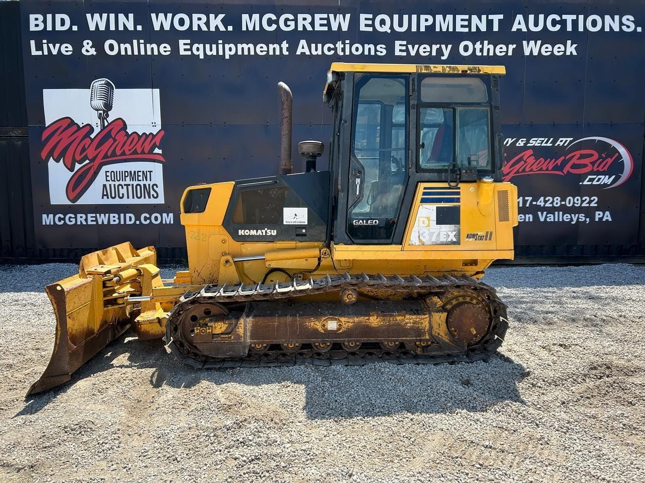 Komatsu D37EX-21 Equipment Image0