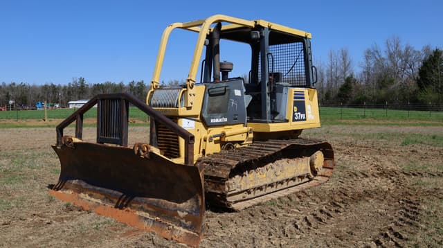 Image of Komatsu D37PX equipment image 2