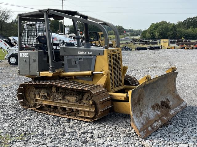 Image of Komatsu D38E equipment image 3