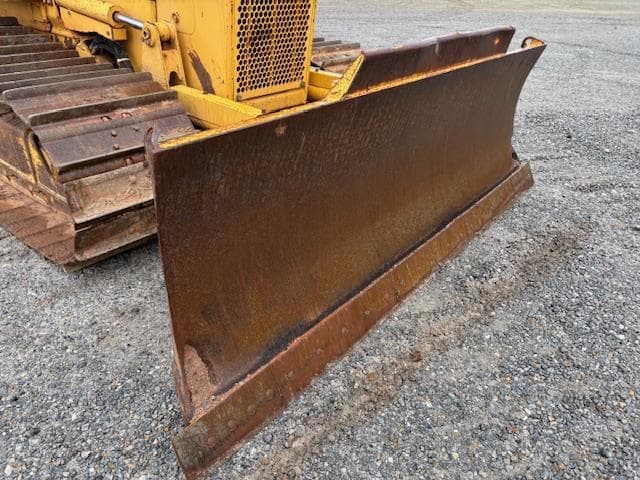 Image of Komatsu D39PX-21 equipment image 2