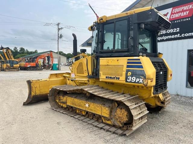 Image of Komatsu D39PX-23 equipment image 2