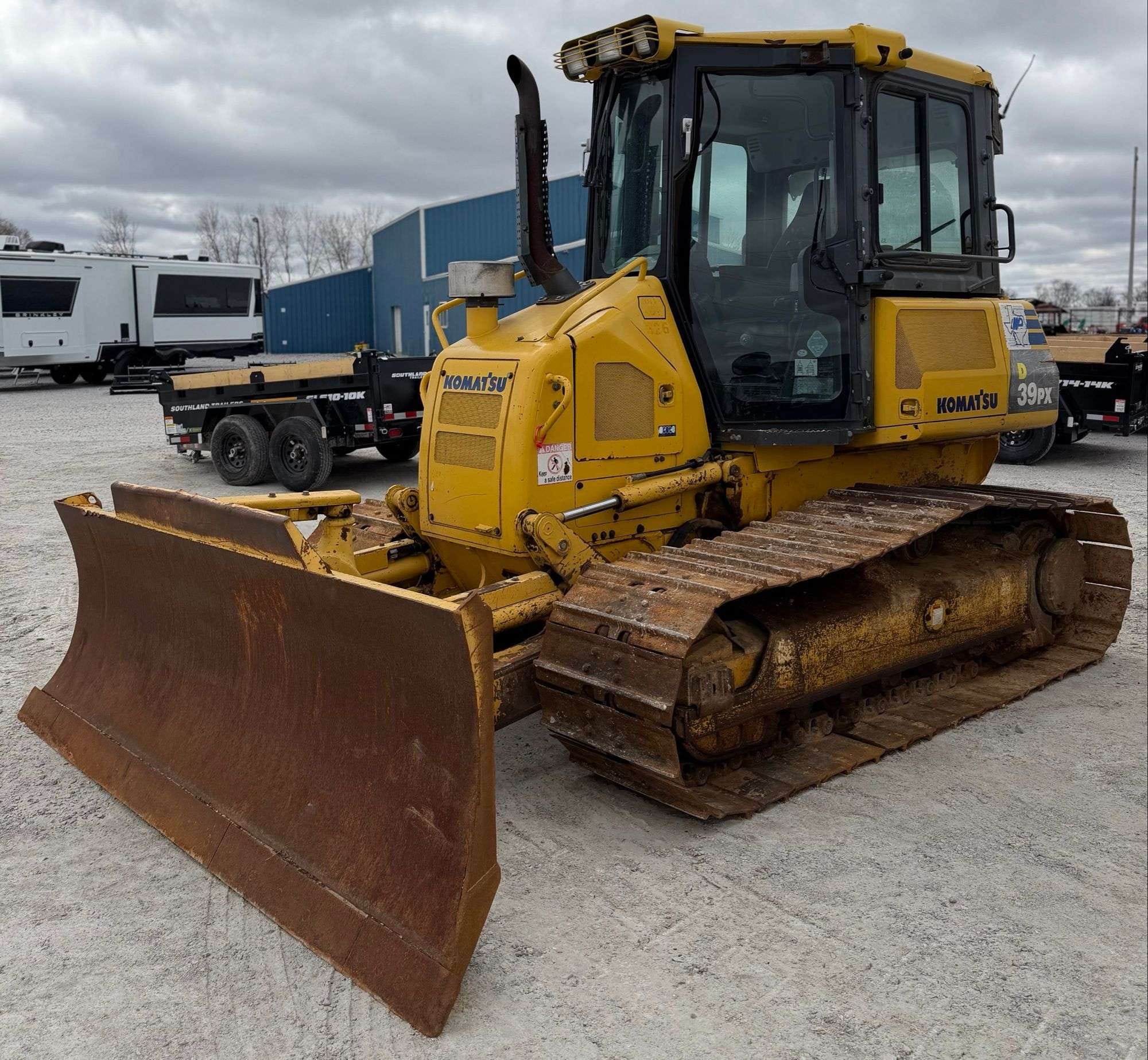 Komatsu D39PX-22 Equipment Image0