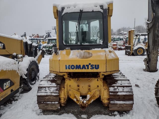 Image of Komatsu D41E-6 equipment image 4