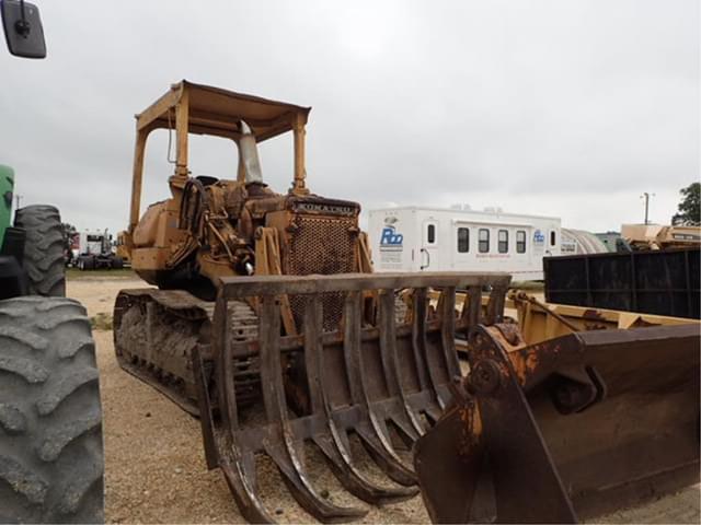 Image of Komatsu D57S equipment image 3